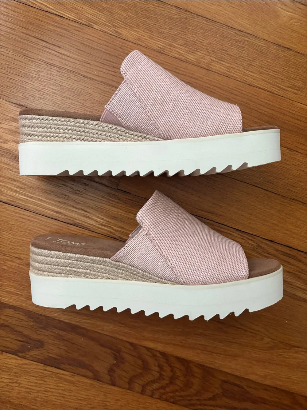 Toms Wedges